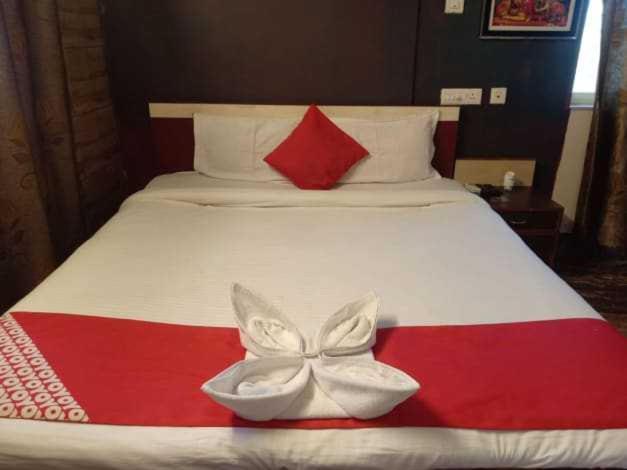 Oyo Royal Ruby Enclave Hotel Puri Buitenkant foto