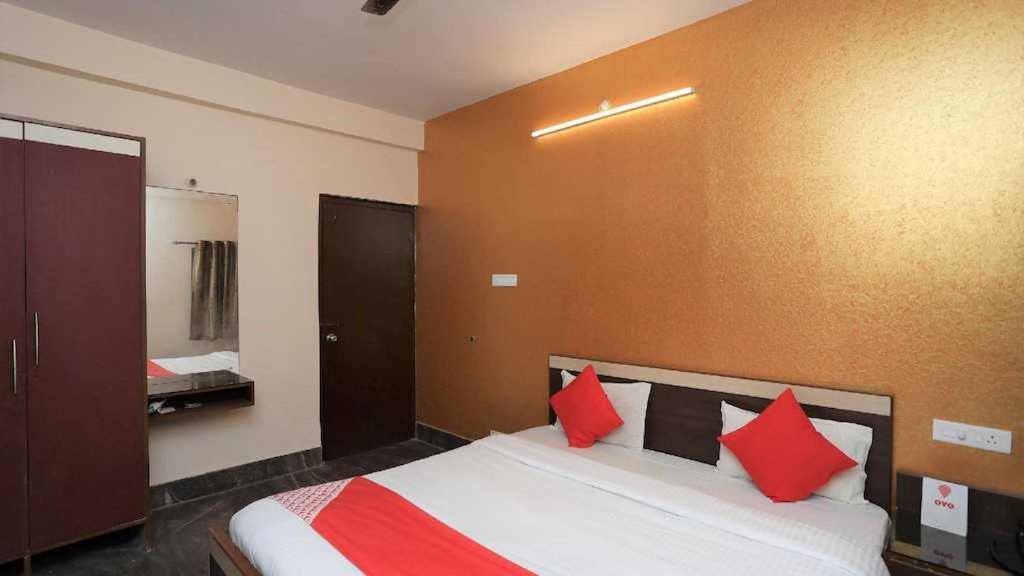 Oyo Royal Ruby Enclave Hotel Puri Buitenkant foto